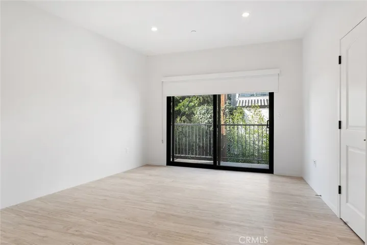 913 N Hilldale Avenue 3, West Hollywood, California 90069