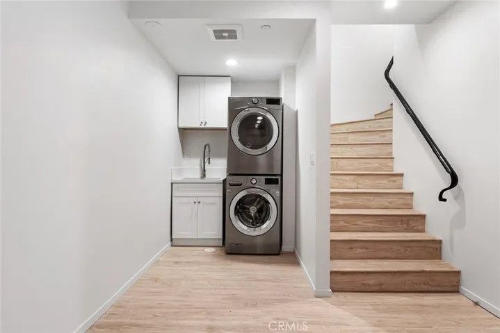 913 N Hilldale Avenue 3, West Hollywood, California 90069