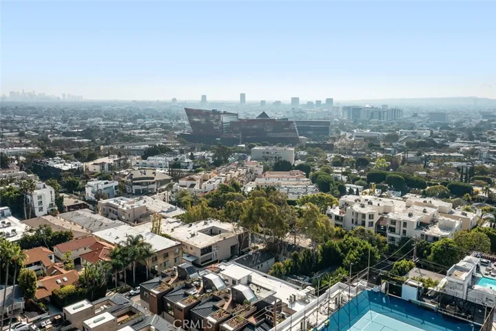 913 N Hilldale Avenue 3, West Hollywood, California 90069