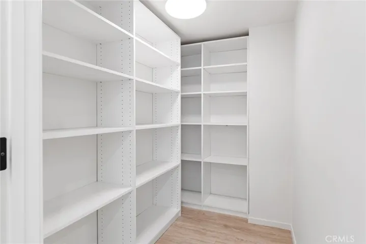 913 N Hilldale Avenue 3, West Hollywood, California 90069