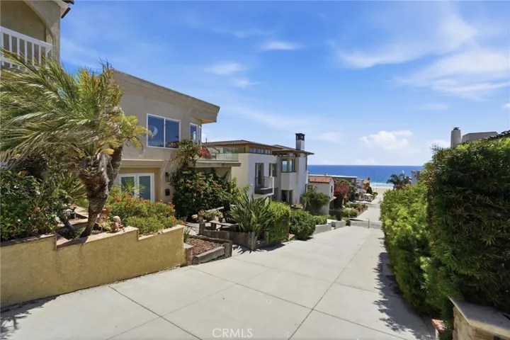 222 24th Street, Manhattan Beach, California 90266