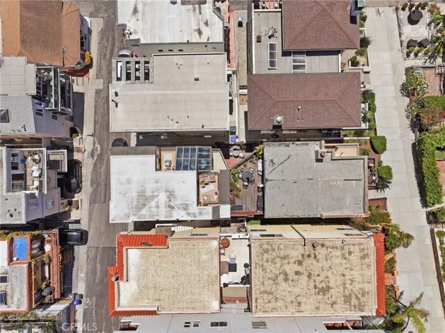 222 24th Street, Manhattan Beach, California 90266