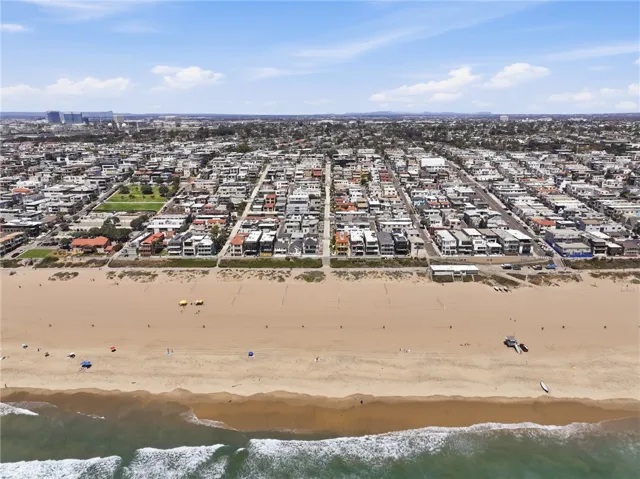 222 24th Street, Manhattan Beach, California 90266