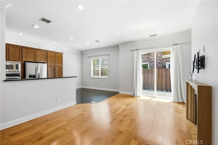 11528 Verona, Chatsworth, California 91311