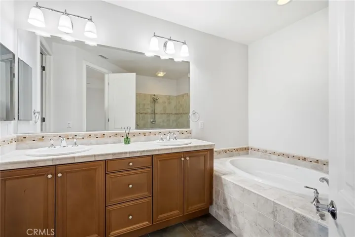 11528 Verona, Chatsworth, California 91311