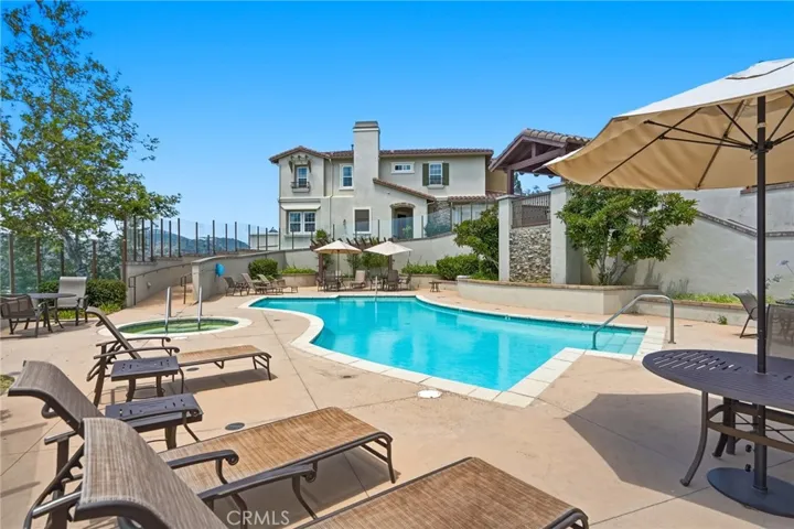 11528 Verona, Chatsworth, California 91311