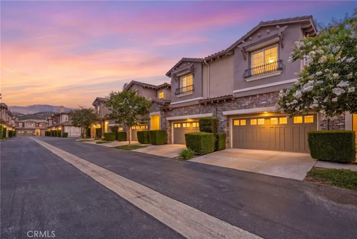 11528 Verona, Chatsworth, California 91311