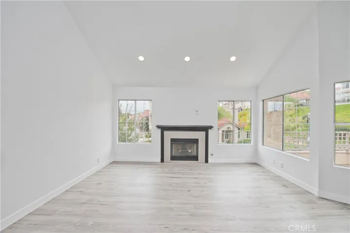 600 Kingswood Lane A, Simi Valley, California 93065