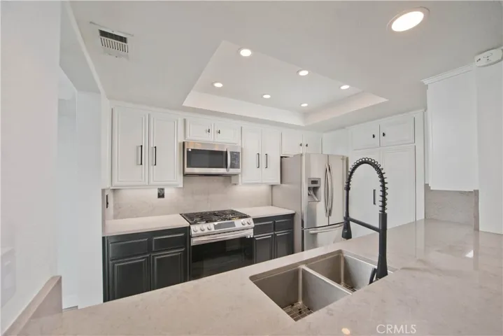 600 Kingswood Lane A, Simi Valley, California 93065