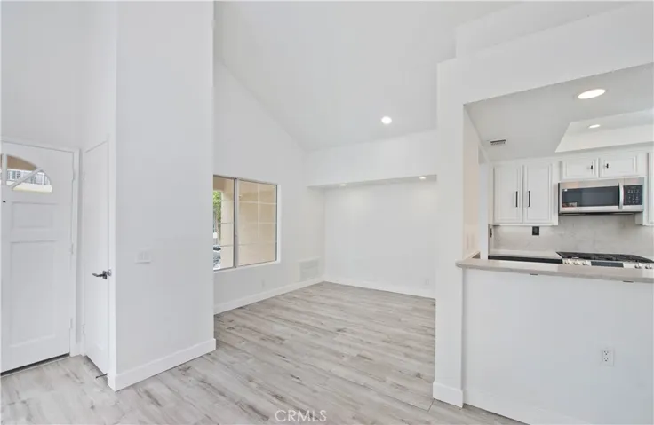 600 Kingswood Lane A, Simi Valley, California 93065