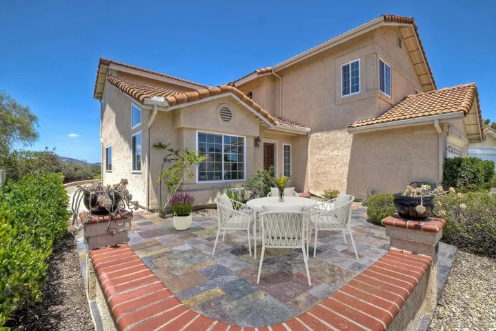 https://zimg.paragon.ice.com/ParagonImages/Property/PA/SDMLS/-528684/1/120/90/953eed603cd3da92c7e6c906ed66e478/3/abfb87863a848943f26770c10ce78af5/-528684-f61da62a-e58e-42bd-b9c5-5e5c9d1cf2c7.JPG