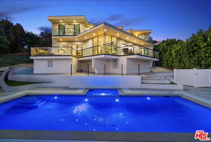 5675 Calpine Drive, Malibu, California 90265