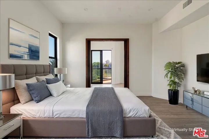 5675 Calpine Drive, Malibu, California 90265