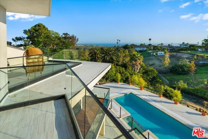 5675 Calpine Drive, Malibu, California 90265