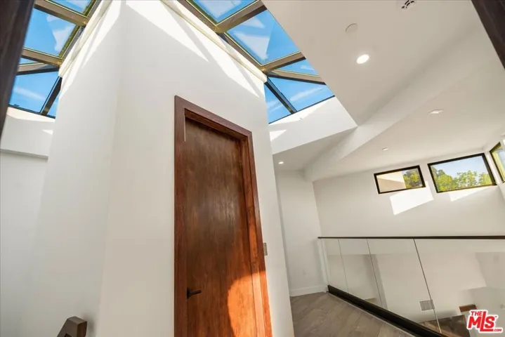 5675 Calpine Drive, Malibu, California 90265