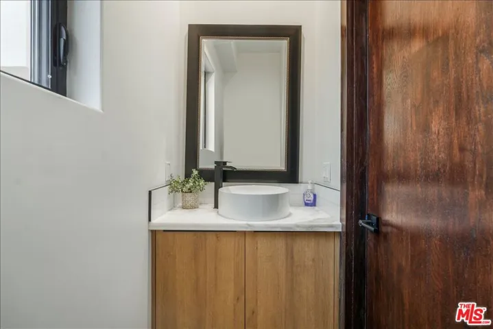 5675 Calpine Drive, Malibu, California 90265