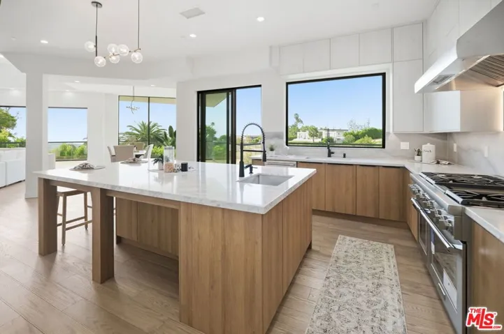 5675 Calpine Drive, Malibu, California 90265