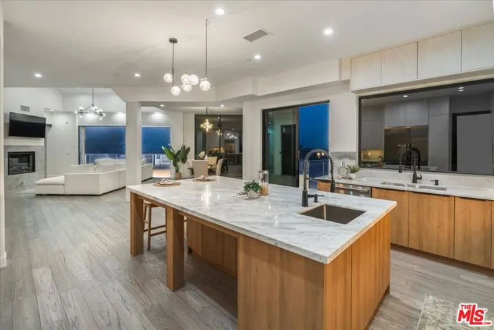 5675 Calpine Drive, Malibu, California 90265