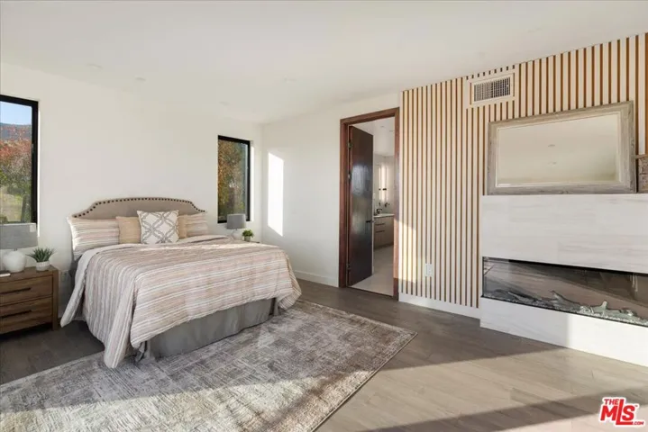 5675 Calpine Drive, Malibu, California 90265