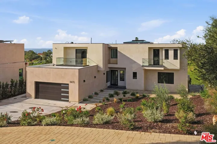 5675 Calpine Drive, Malibu, California 90265