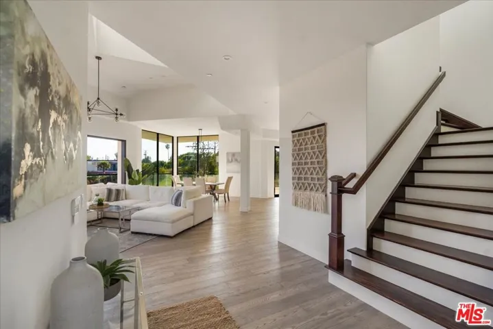 5675 Calpine Drive, Malibu, California 90265