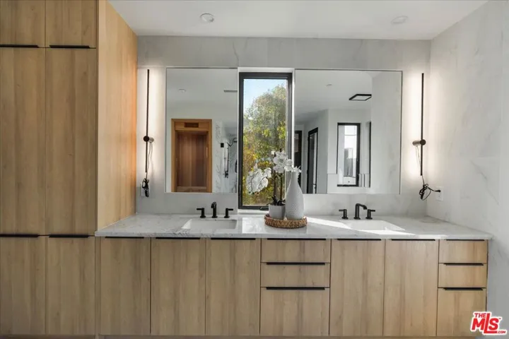 5675 Calpine Drive, Malibu, California 90265