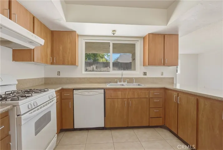 3001 Catalina Drive, Bakersfield, California 93306