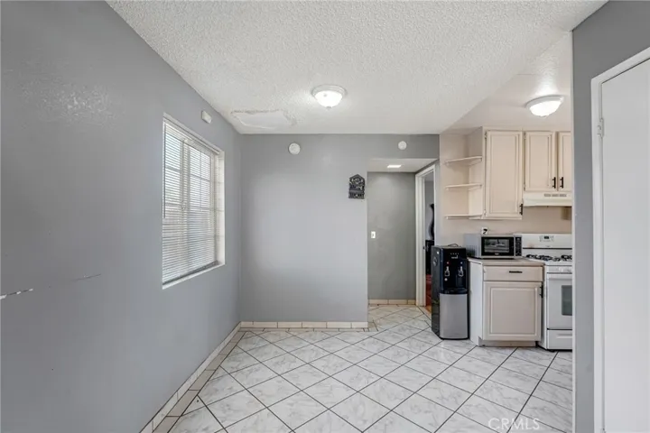 12116 Pluto Drive, Victorville, California 92392