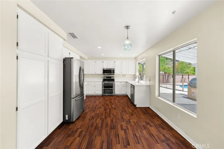 28348 Saddlebrook, Highland, California 92346