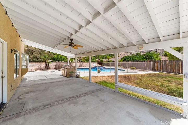28348 Saddlebrook, Highland, California 92346