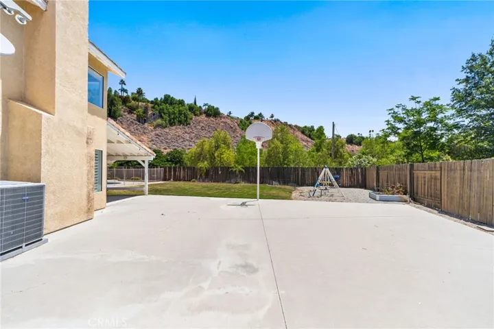28348 Saddlebrook, Highland, California 92346