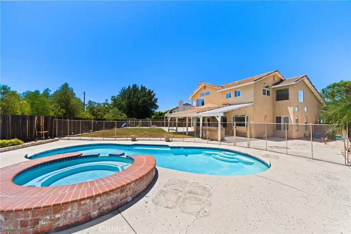 28348 Saddlebrook, Highland, California 92346
