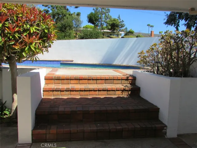 1456 Via Coronel, Palos Verdes Estates, California 90274