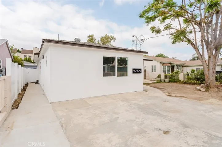18308 Gresham Street, Northridge, California 91325 — photo 4