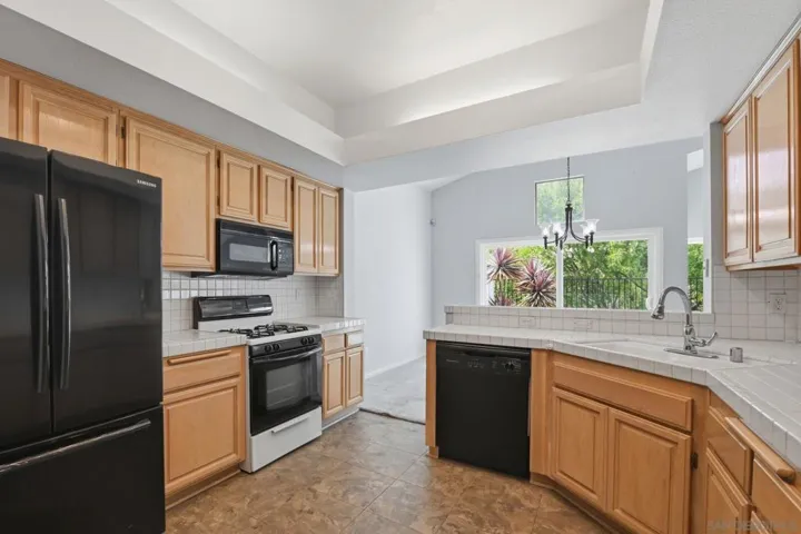 1526 Hermosita, San Marcos, California 92078