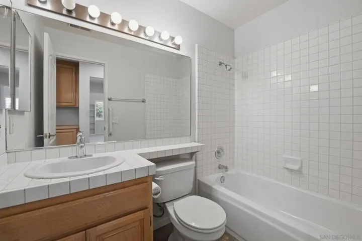 1526 Hermosita, San Marcos, California 92078
