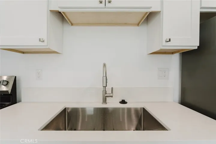 18306 Gresham Street, Northridge, California 91325