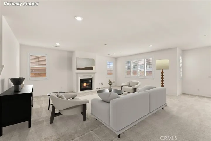 5562 Royal Oaks, Fontana, California 92336