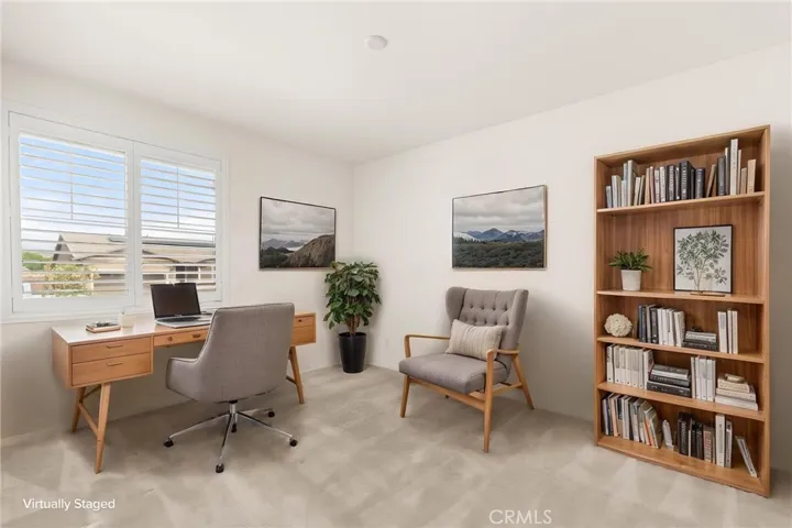 5562 Royal Oaks, Fontana, California 92336