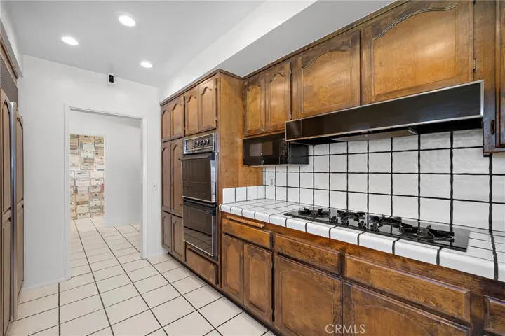 1001 Eadington, Brea, California 92821