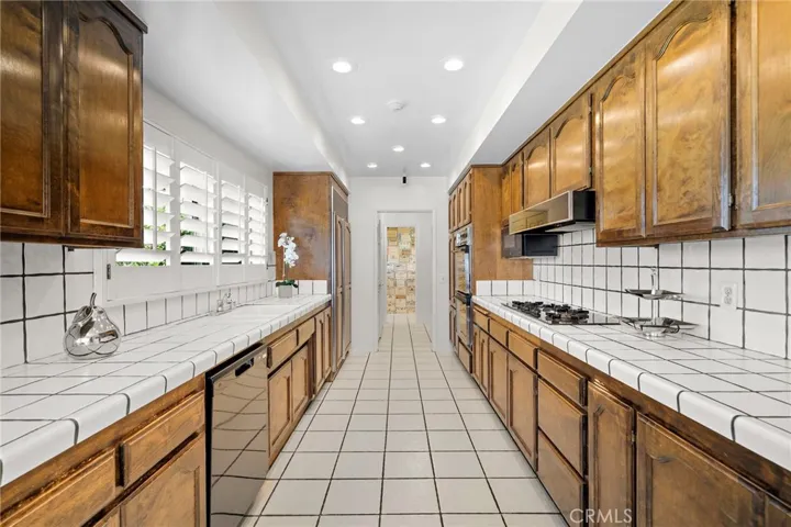 1001 Eadington, Brea, California 92821