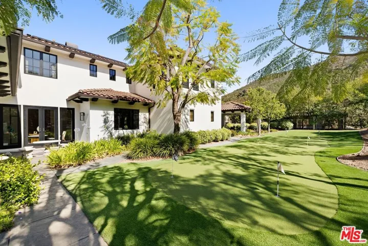 29462 Malibu View Court, Agoura Hills, California 91301