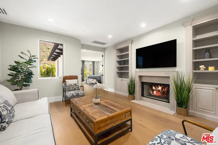 29462 Malibu View Court, Agoura Hills, California 91301