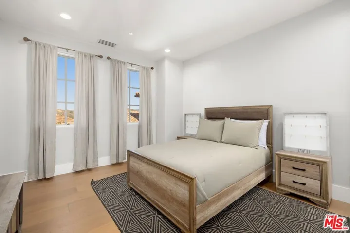 29462 Malibu View Court, Agoura Hills, California 91301