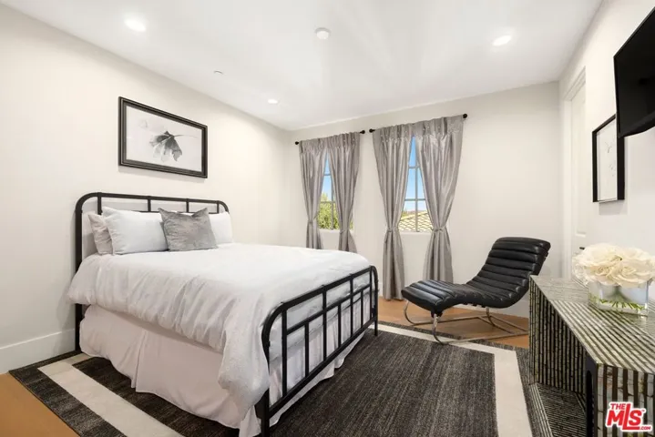 29462 Malibu View Court, Agoura Hills, California 91301