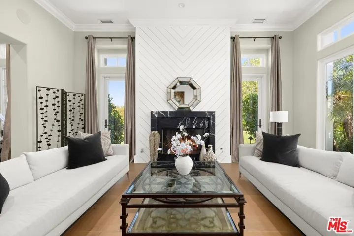 29462 Malibu View Court, Agoura Hills, California 91301