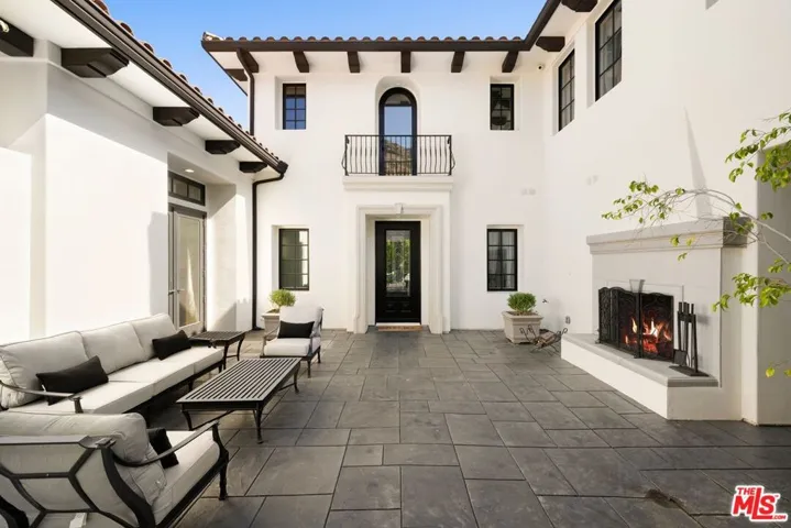 29462 Malibu View Court, Agoura Hills, California 91301