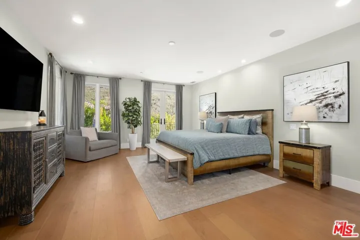 29462 Malibu View Court, Agoura Hills, California 91301