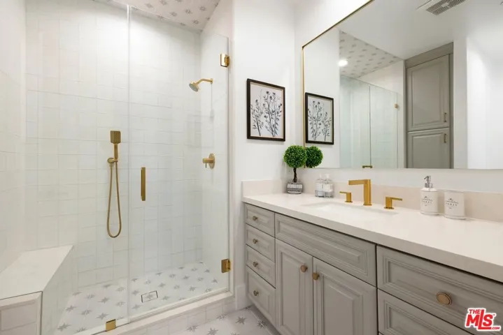 29462 Malibu View Court, Agoura Hills, California 91301
