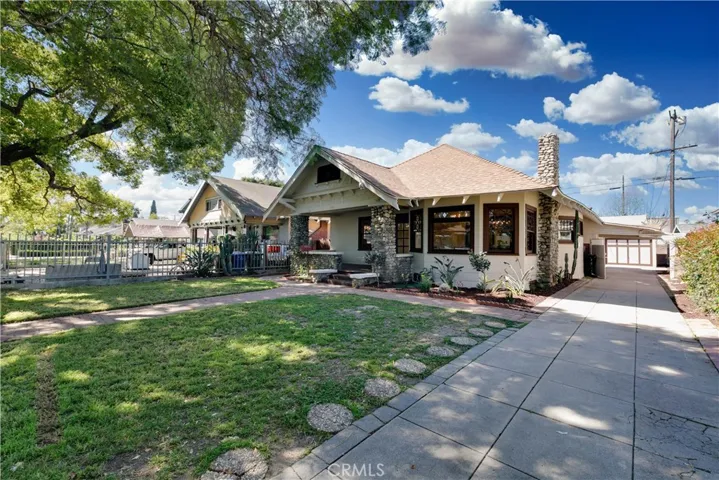 2947 S Hobart, Los Angeles, California 90018